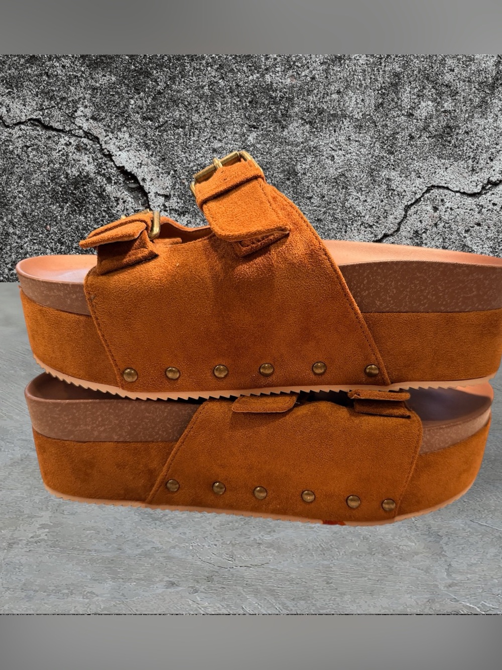 Women Size 10 Faux Suede Buckled Platform Mule Sandals - Picture 4 of 11